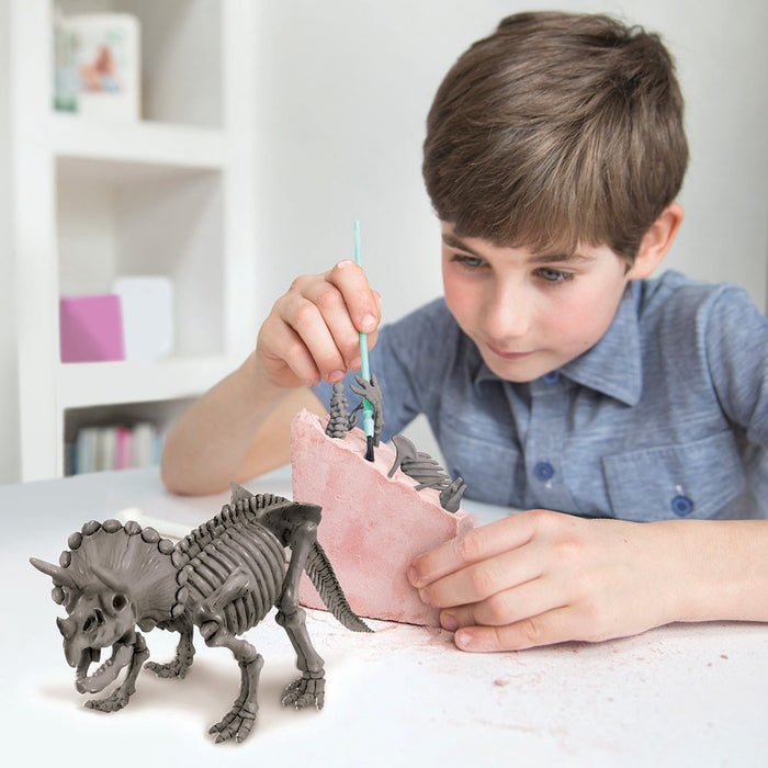 Triceratops Dig A Dinosaur Skeleton Kit