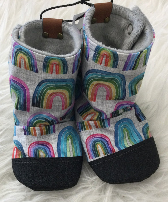 Rainbows Cotton Booties | Bear Cub Clothing